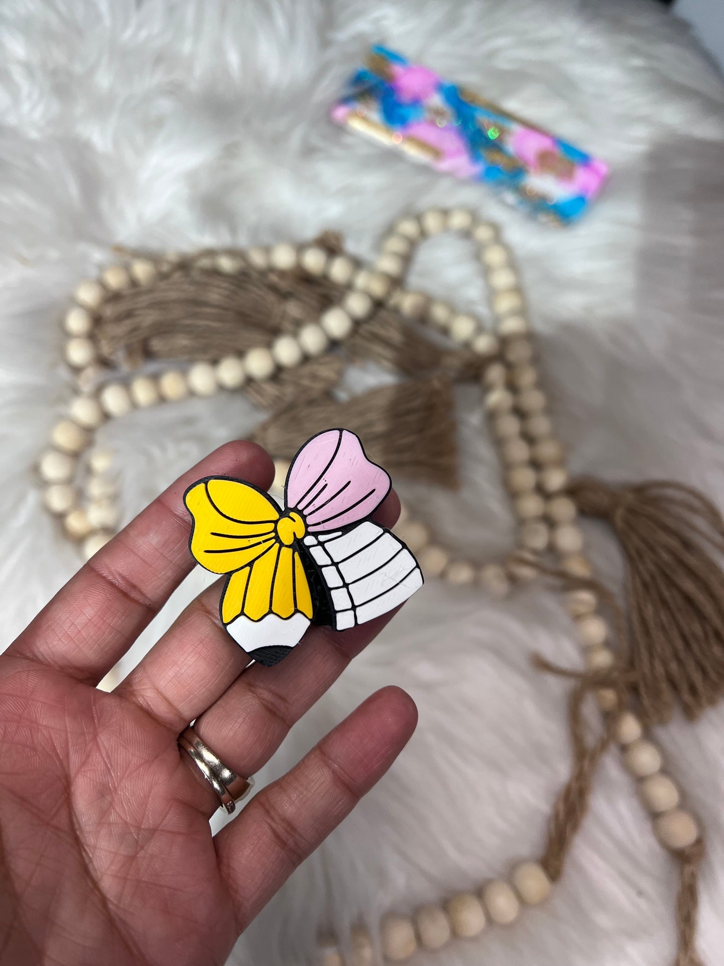 Pencil bow straw topper
