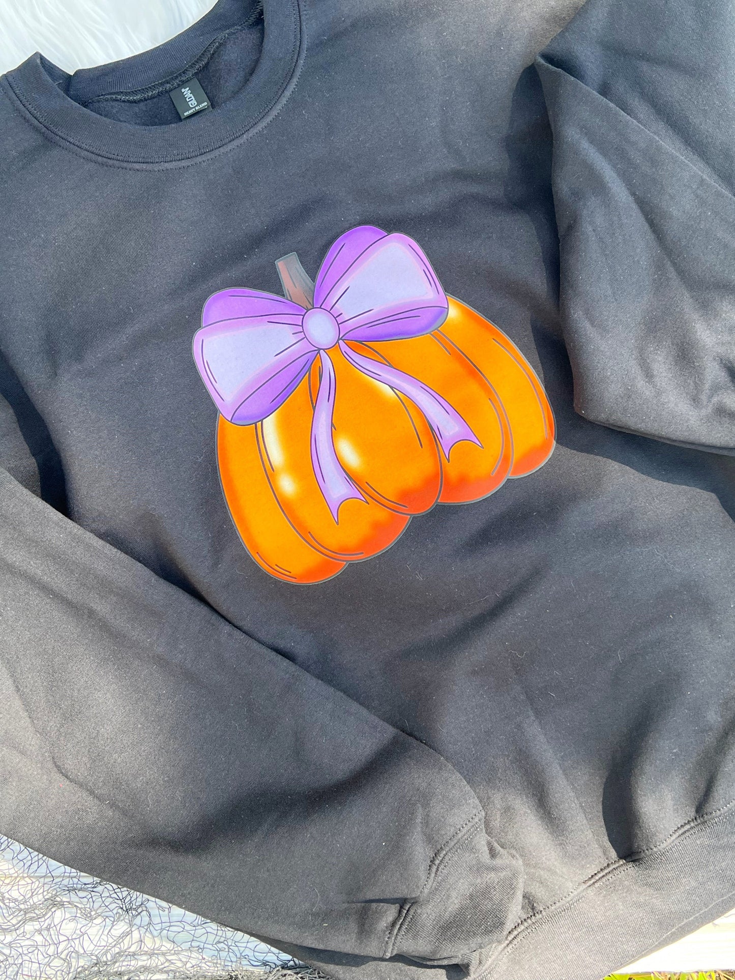 Pumpkin Bow Crewneck Size large